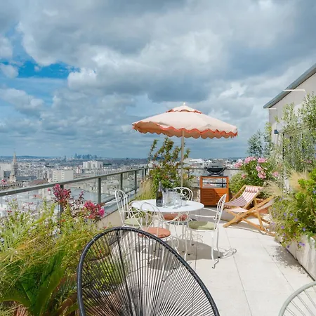 Rooftop Prestige Apartment *
